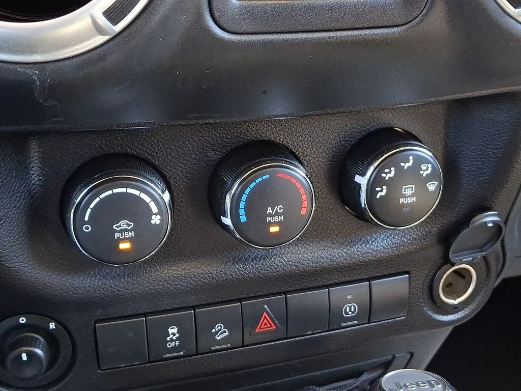 2018 Jeep Wrangler JK Unlimited Sahara 4x4