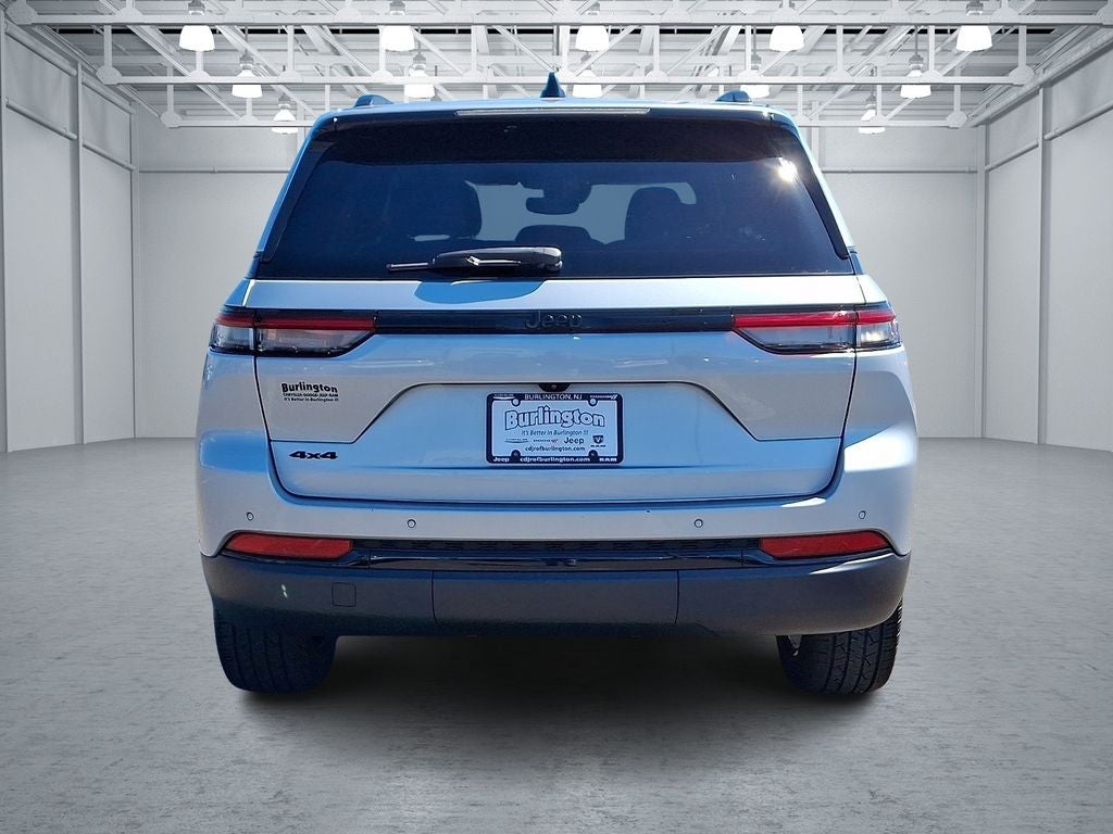 2022 Jeep Grand Cherokee Altitude 4x4