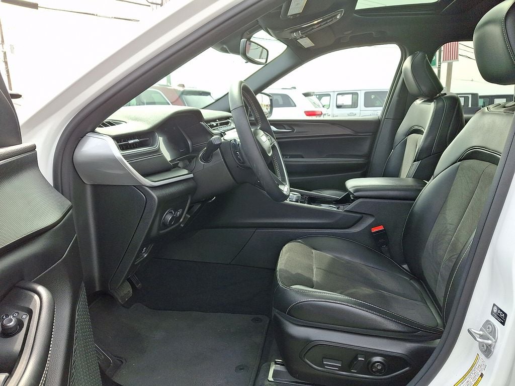 2023 Jeep Grand Cherokee Altitude 4x4