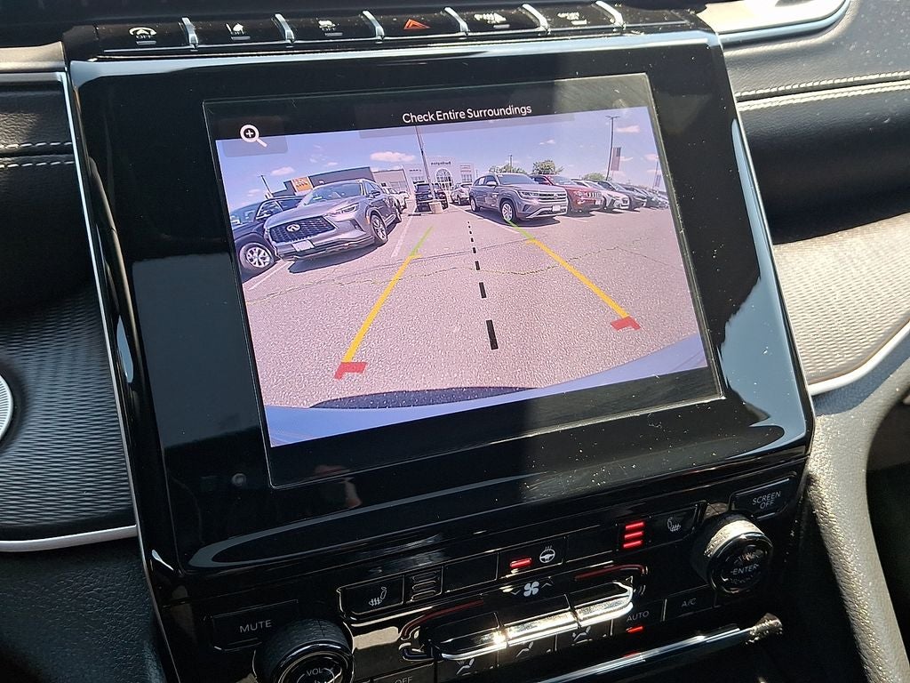 2025 Jeep Grand Cherokee Laredo X 4x4