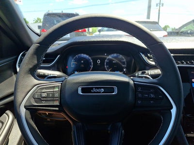 2025 Jeep Grand Cherokee Laredo X 4x4