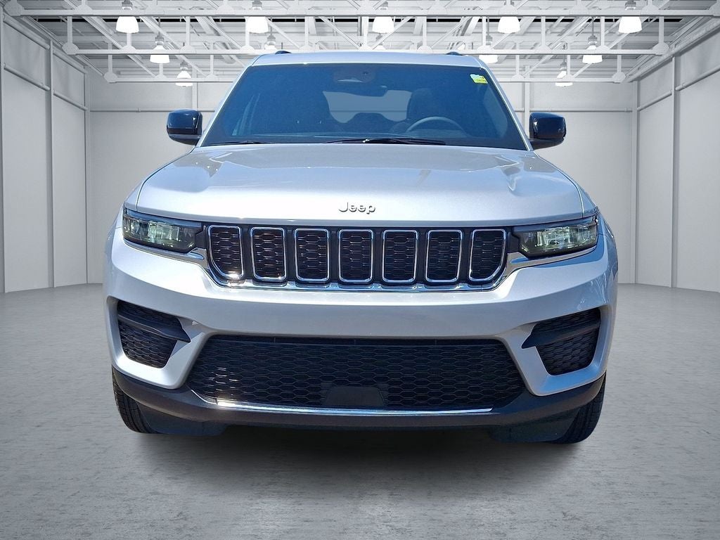 2025 Jeep Grand Cherokee Laredo X 4x4