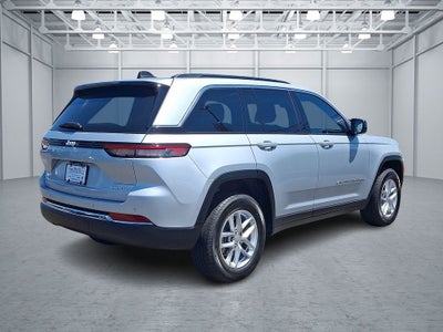 2025 Jeep Grand Cherokee Laredo X 4x4