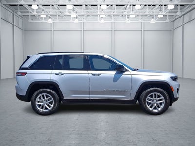 2025 Jeep Grand Cherokee Laredo X 4x4