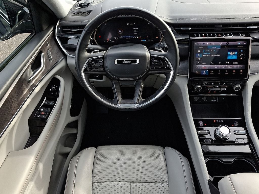 2022 Jeep Grand Cherokee Overland 4x4