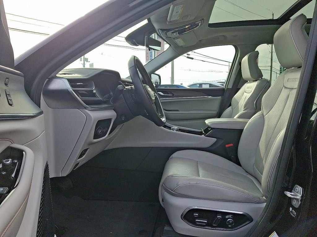 2022 Jeep Grand Cherokee Overland 4x4