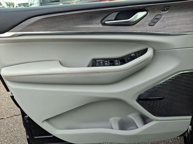 2022 Jeep Grand Cherokee Overland 4x4