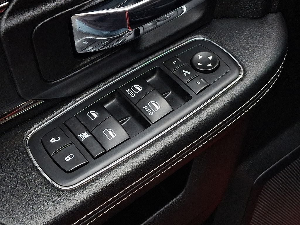 2017 RAM 1500 Sport Crew Cab 4x4 5'7' Box