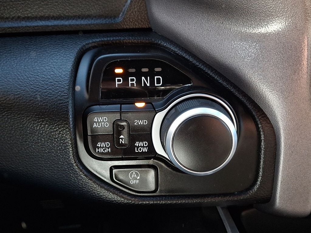 2022 RAM 1500 Big Horn Crew Cab 4x4 6'4' Box