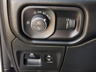 2022 RAM 1500 Big Horn Crew Cab 4x4 6'4' Box