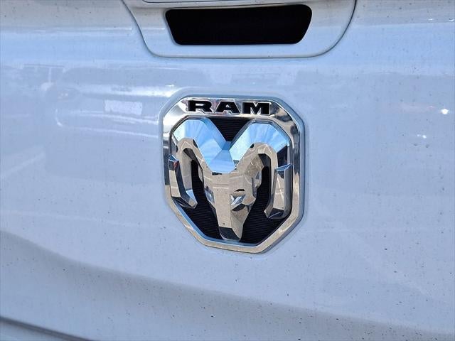 2022 RAM 1500 Big Horn Crew Cab 4x4 6'4' Box