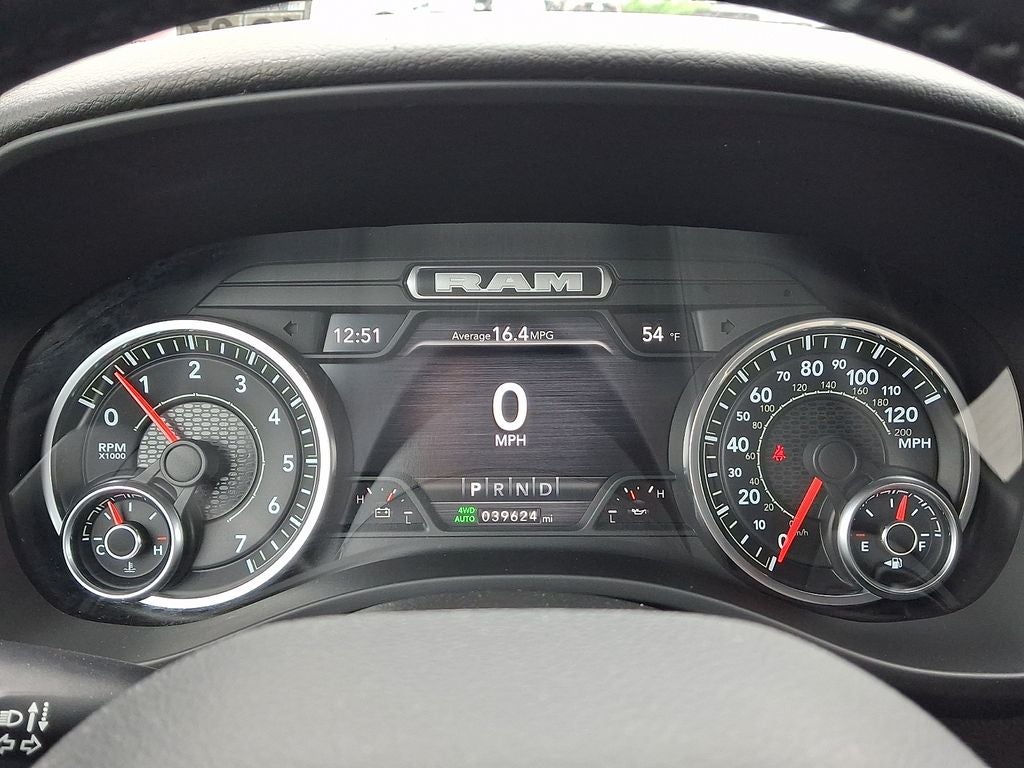 2022 RAM Ram 1500 Big Horn Quad Cab 4x4 6'4' Box
