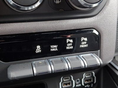 2022 RAM Ram 1500 Big Horn Quad Cab 4x4 6'4' Box