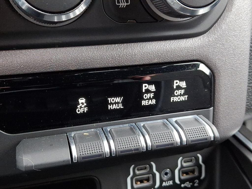 2022 RAM Ram 1500 Big Horn Quad Cab 4x4 6'4' Box