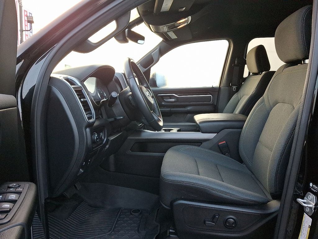 2022 RAM 1500 Big Horn Crew Cab 4x4 5'7' Box