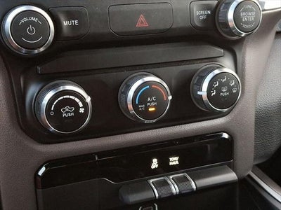 2022 RAM 1500 Big Horn Crew Cab 4x4 5'7' Box