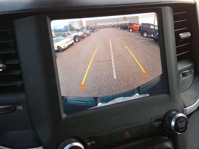 2022 RAM 1500 Big Horn Crew Cab 4x4 5'7' Box