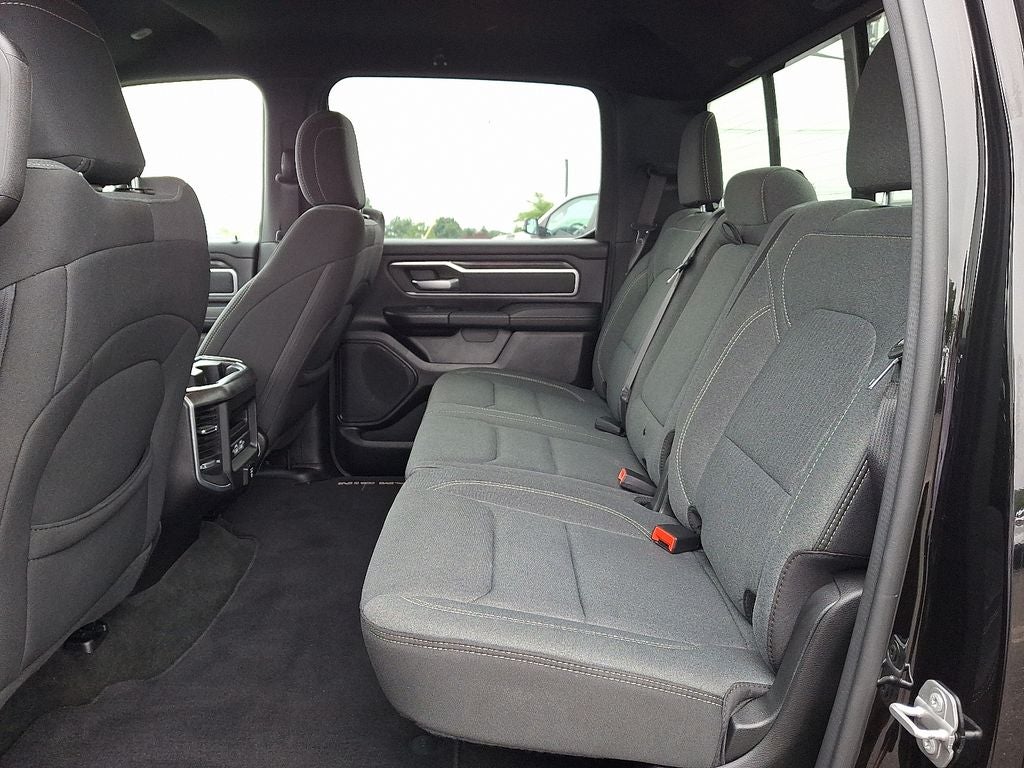 2021 RAM Ram 1500 Big Horn Crew Cab 4x4 5'7' Box