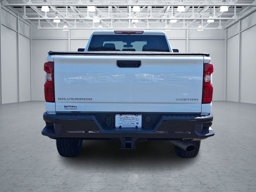 2022 Chevrolet Silverado 2500HD 4WD Crew Cab Long Bed Custom