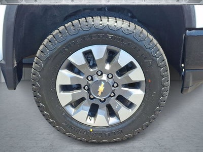 2022 Chevrolet Silverado 2500HD 4WD Crew Cab Long Bed Custom
