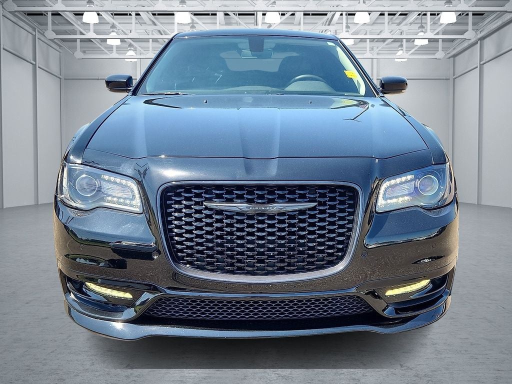 2023 Chrysler 300 Touring L AWD
