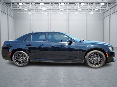 2023 Chrysler 300 Touring L AWD