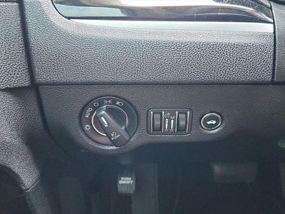 2023 Chrysler 300 Touring L AWD