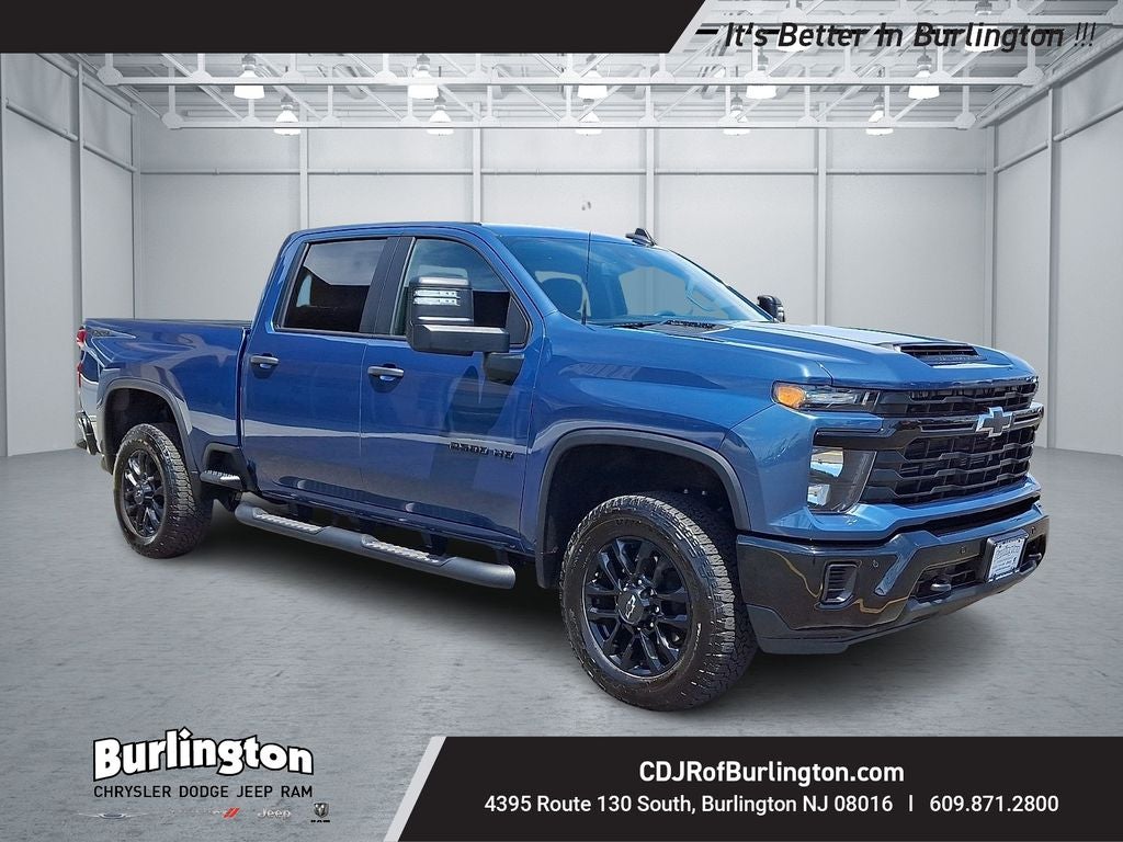 2025 Chevrolet Silverado 2500HD 4WD Crew Cab Standard Bed Custom