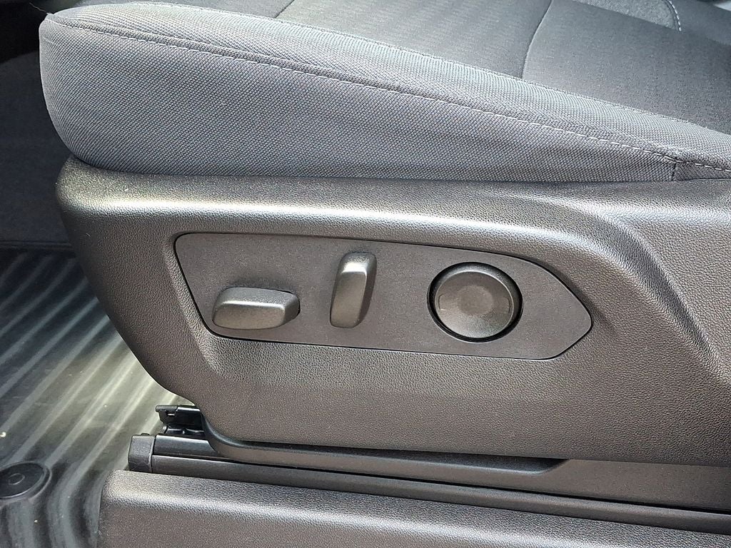 2025 Chevrolet Silverado 2500HD 4WD Crew Cab Standard Bed Custom