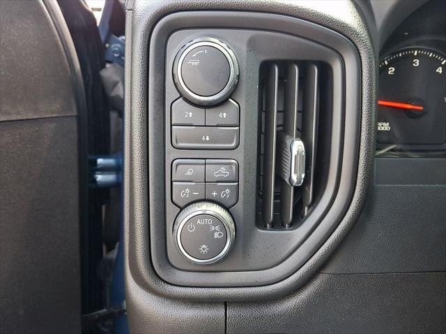 2025 Chevrolet Silverado 2500HD 4WD Crew Cab Standard Bed Custom