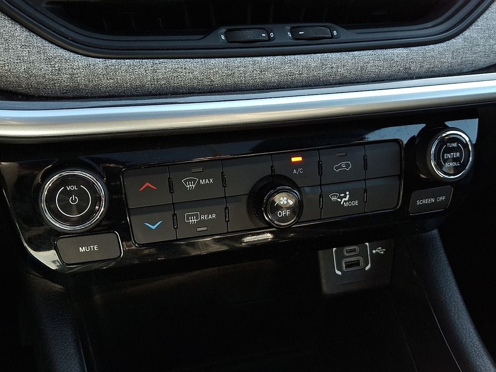 2023 Jeep Compass Latitude Lux FWD