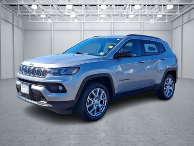 2023 Jeep Compass Latitude Lux FWD