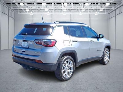 2023 Jeep Compass Latitude Lux FWD