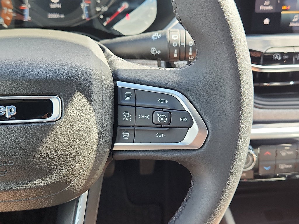 2023 Jeep Compass Latitude Lux FWD