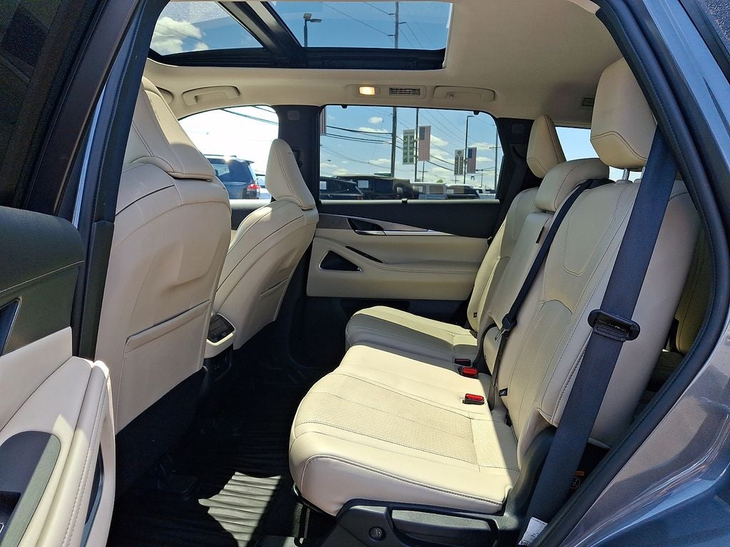 2023 INFINITI QX60 LUXE AWD