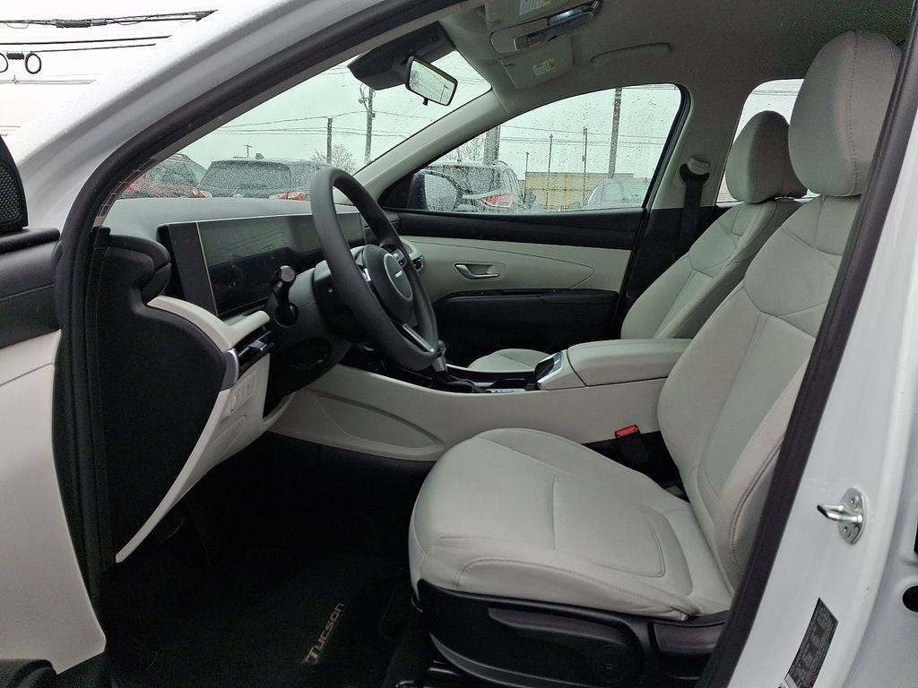 2025 Hyundai TUCSON SE