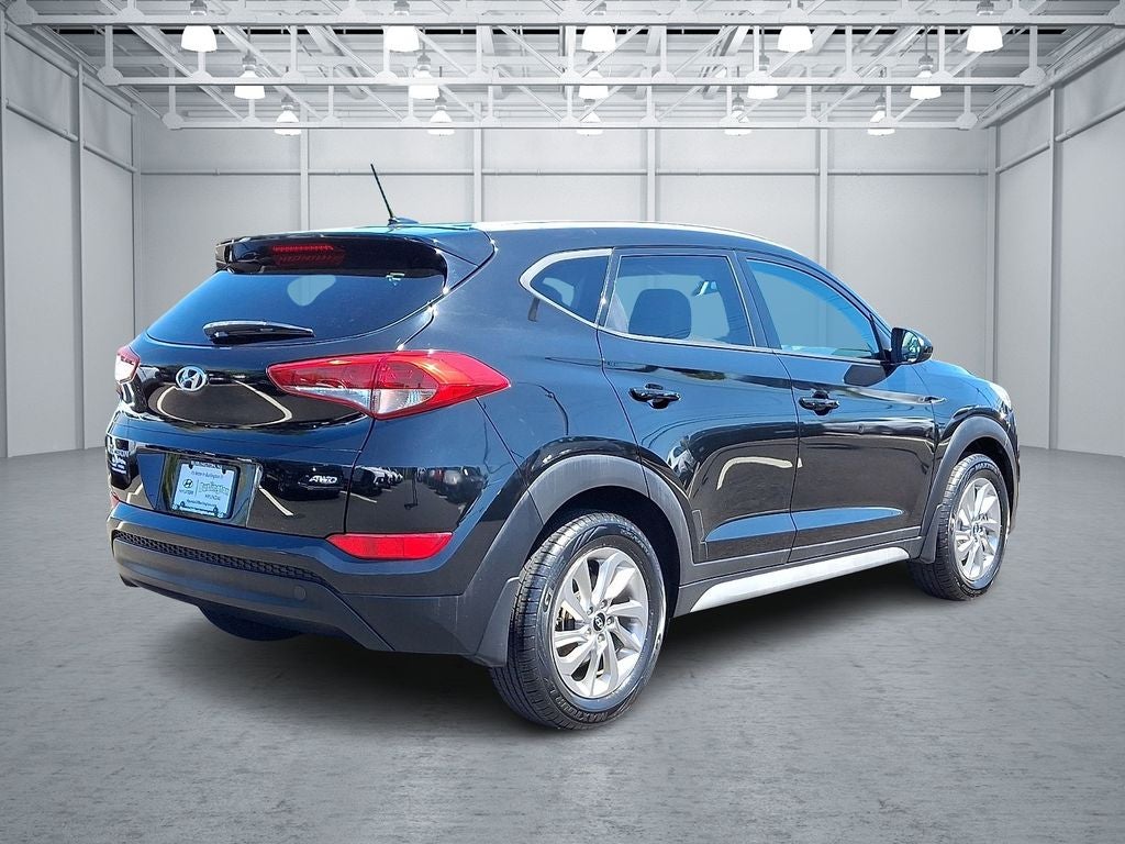 2017 Hyundai TUCSON SE