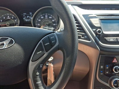 2014 Hyundai ELANTRA SE