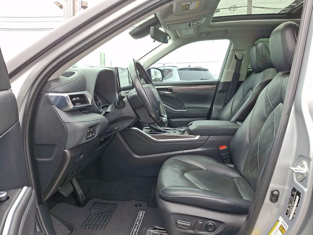 2021 Toyota Highlander Platinum