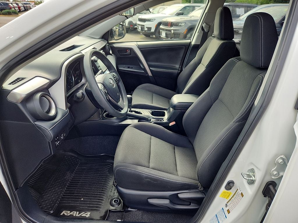 2018 Toyota RAV4 Hybrid LE
