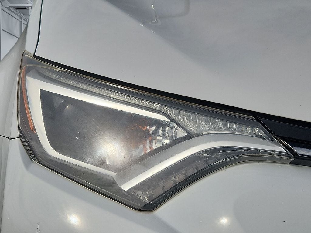 2018 Toyota RAV4 Hybrid LE