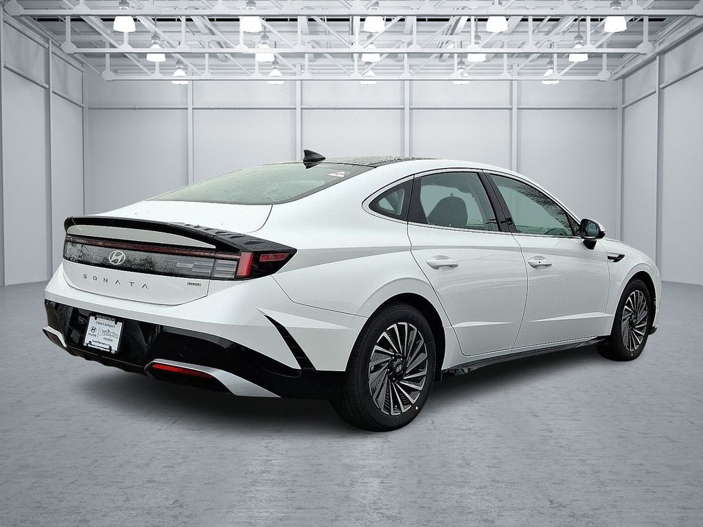 2026 Hyundai SONATA HYBRID SEL