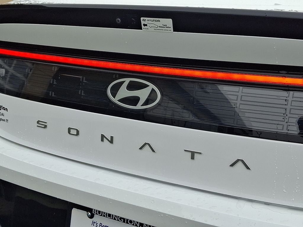2025 Hyundai SONATA HYBRID SEL