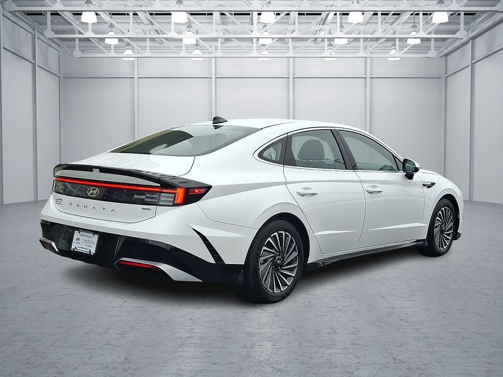 2025 Hyundai SONATA HYBRID SEL
