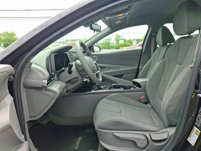 2023 Hyundai ELANTRA SE