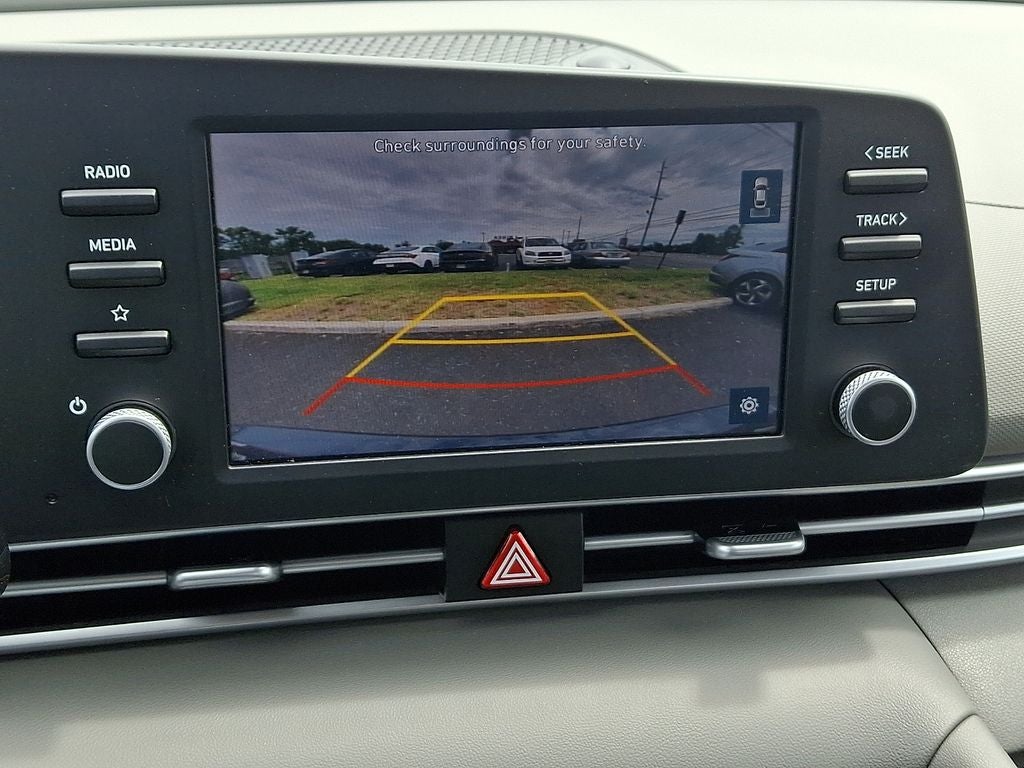 2023 Hyundai ELANTRA SE