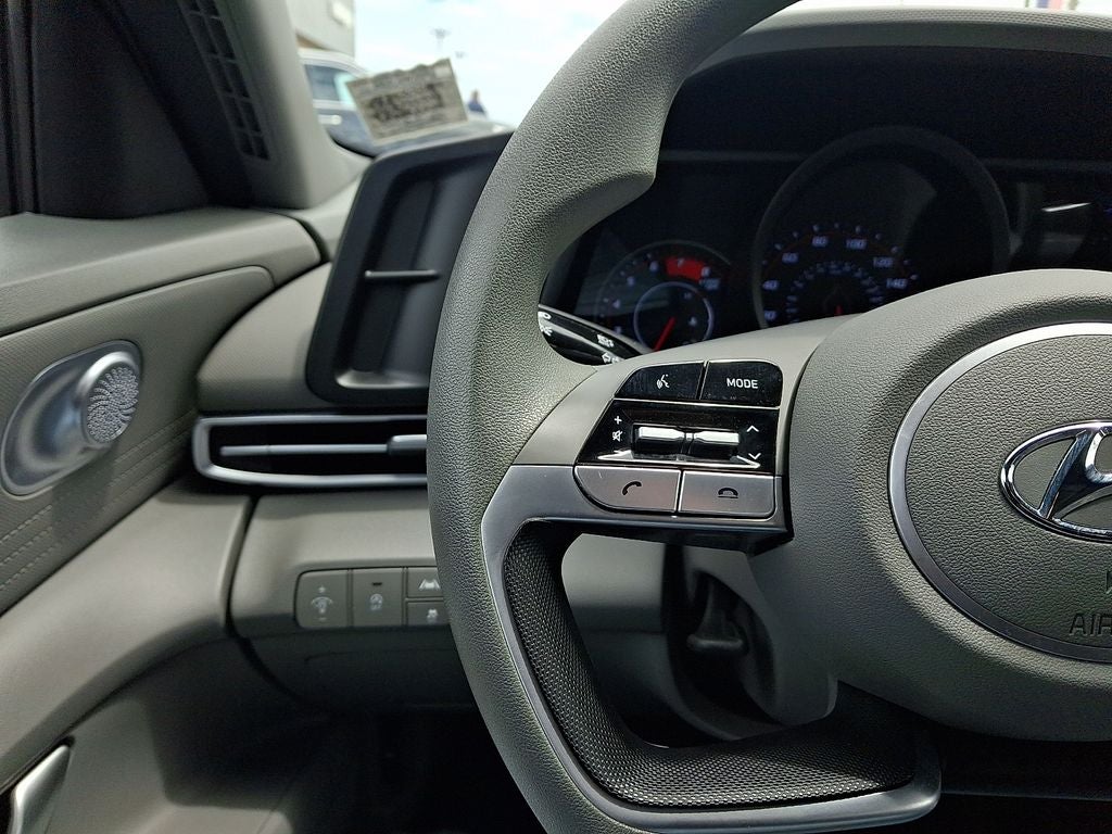 2023 Hyundai ELANTRA SE