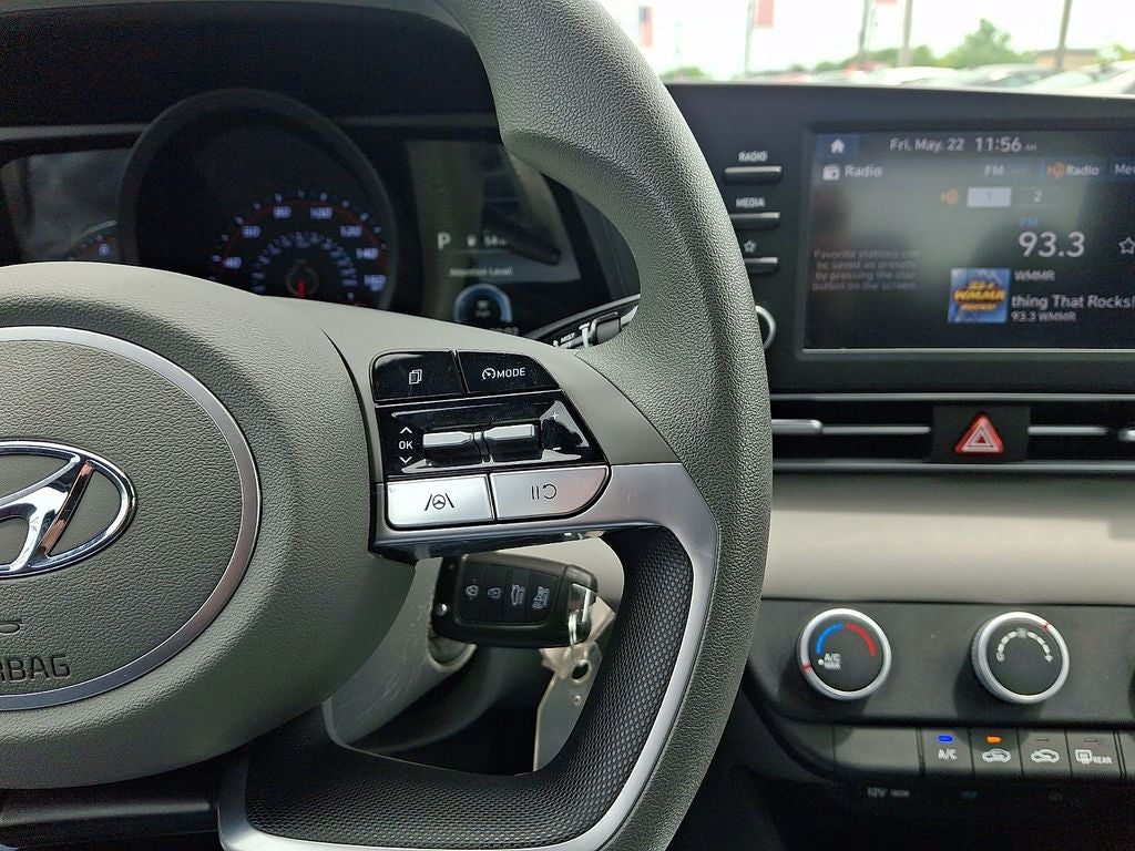 2023 Hyundai ELANTRA SE