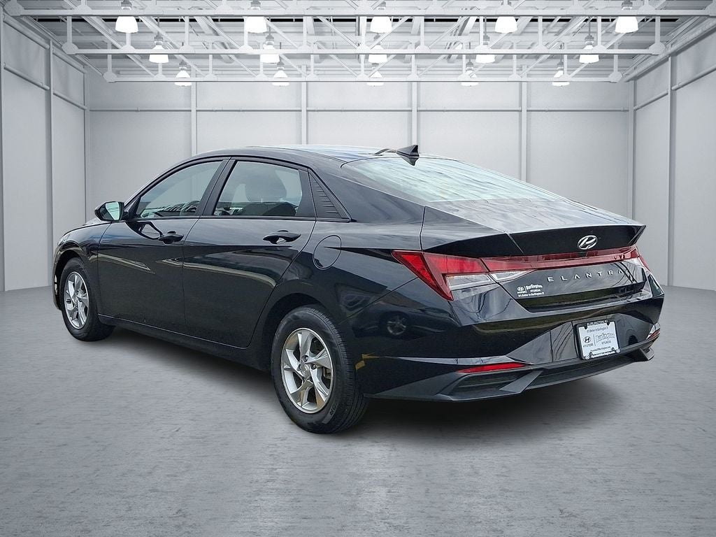 2023 Hyundai ELANTRA SE