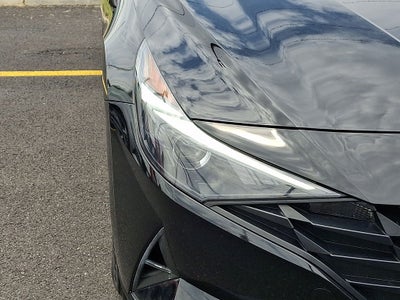 2023 Hyundai ELANTRA SE